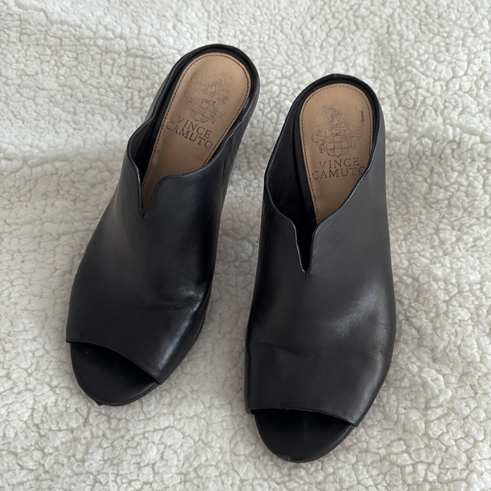 Vince Camuto Heeled Black Leather Mules Size 7